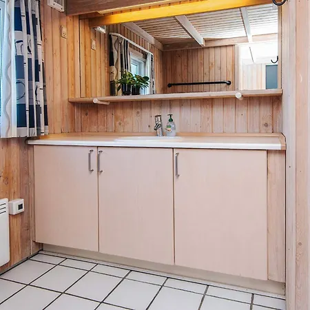 Hébergement de vacances 10 Person Holiday Home In Fano